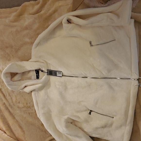 Oversized fur applique jacket - Picture 4 of 9